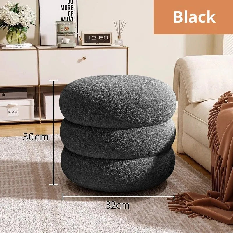 Small cream-style round stool with three-layer lamb sponge in four colour options