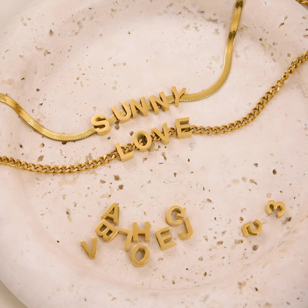 Gold or silver titanium steel necklace with letter or number pendant on 40.5cm chain