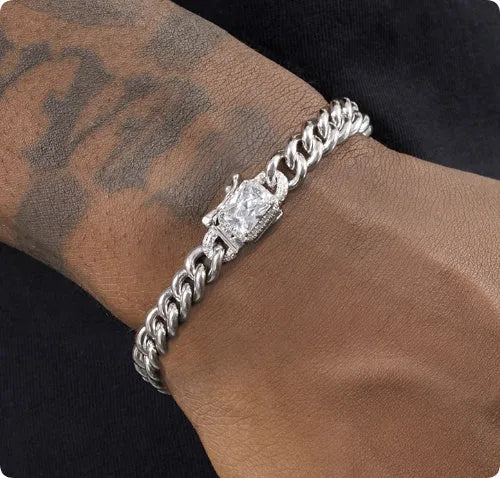 S925 sterling silver Cuban chain bracelet on flat surface showing link detail, 18cm unisex size
