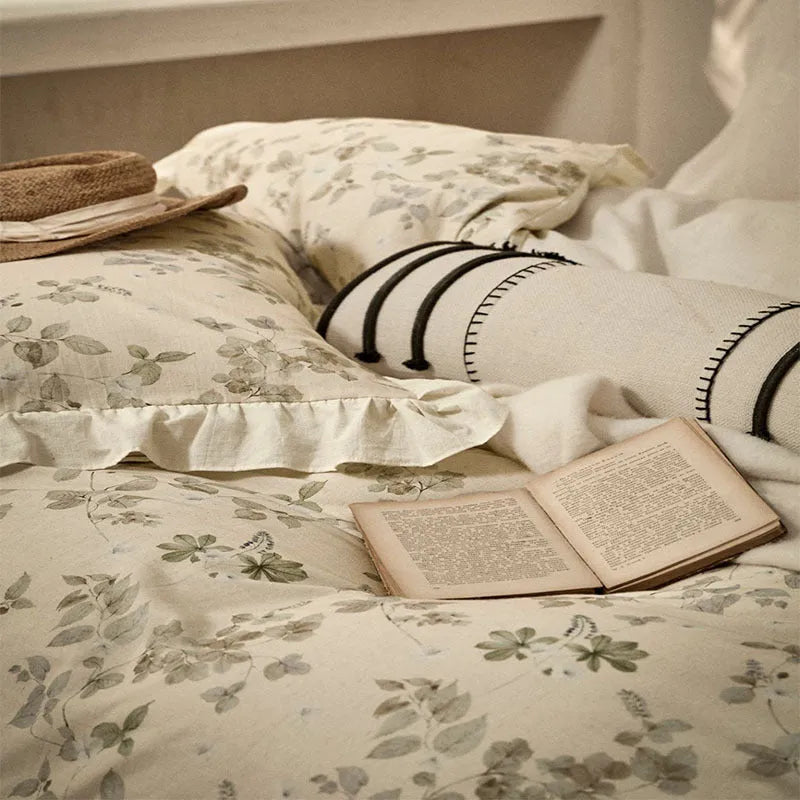 Cotton and linen yarn-dyed printed four-piece bedsheet set in raw jute colour with lace trim