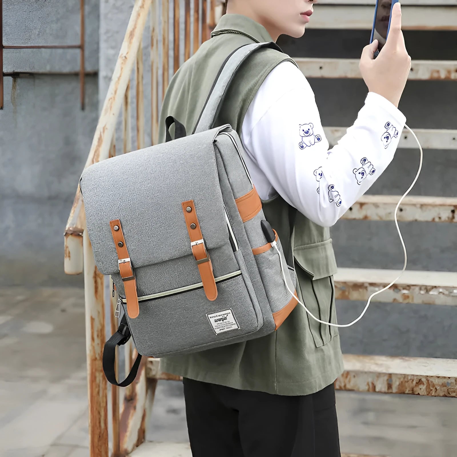 Three-piece business computer backpack in Oxford cloth with curved shoulder straps and multiple compartments