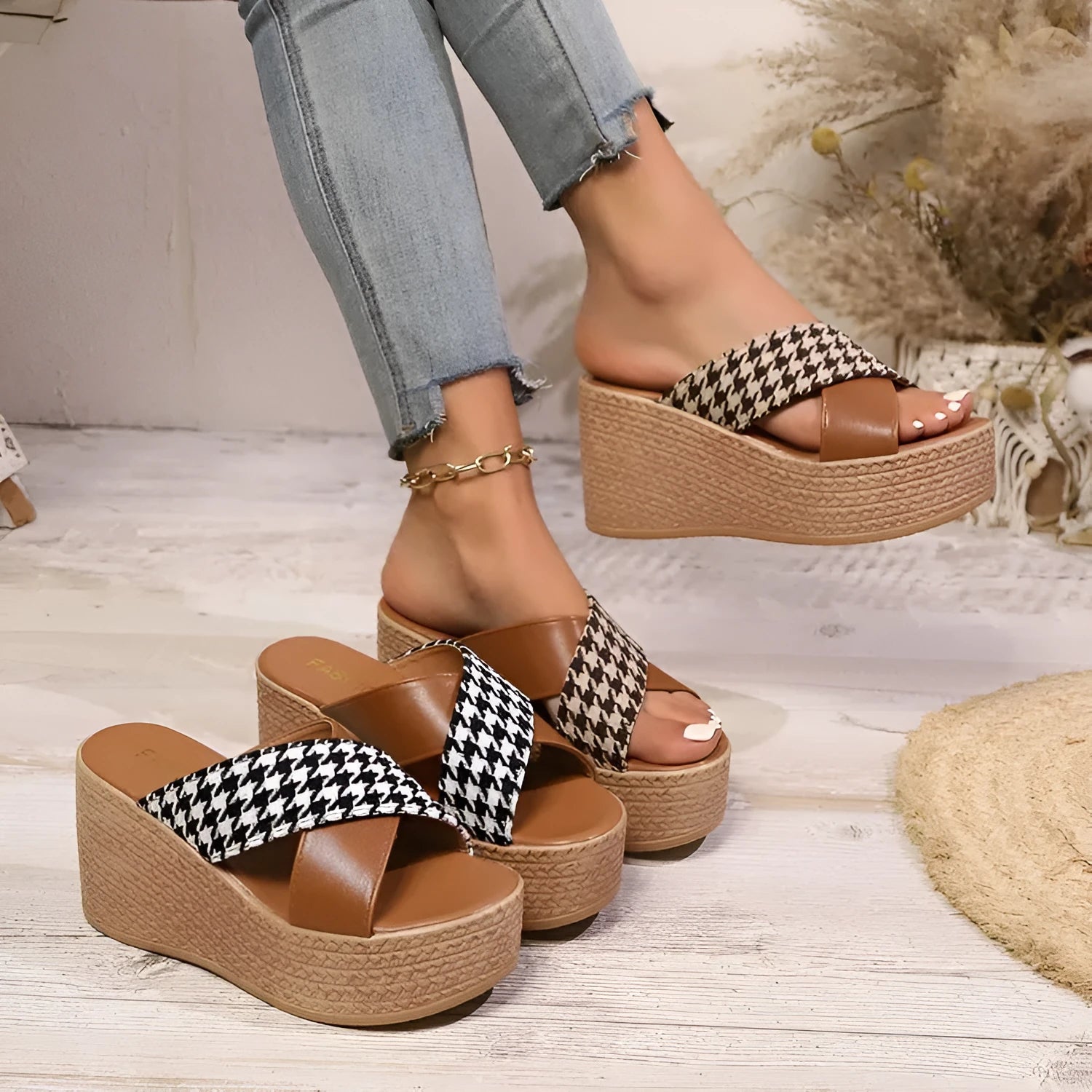 Cross leopard plaid wedge sandals in casual plastic design with rubber soles