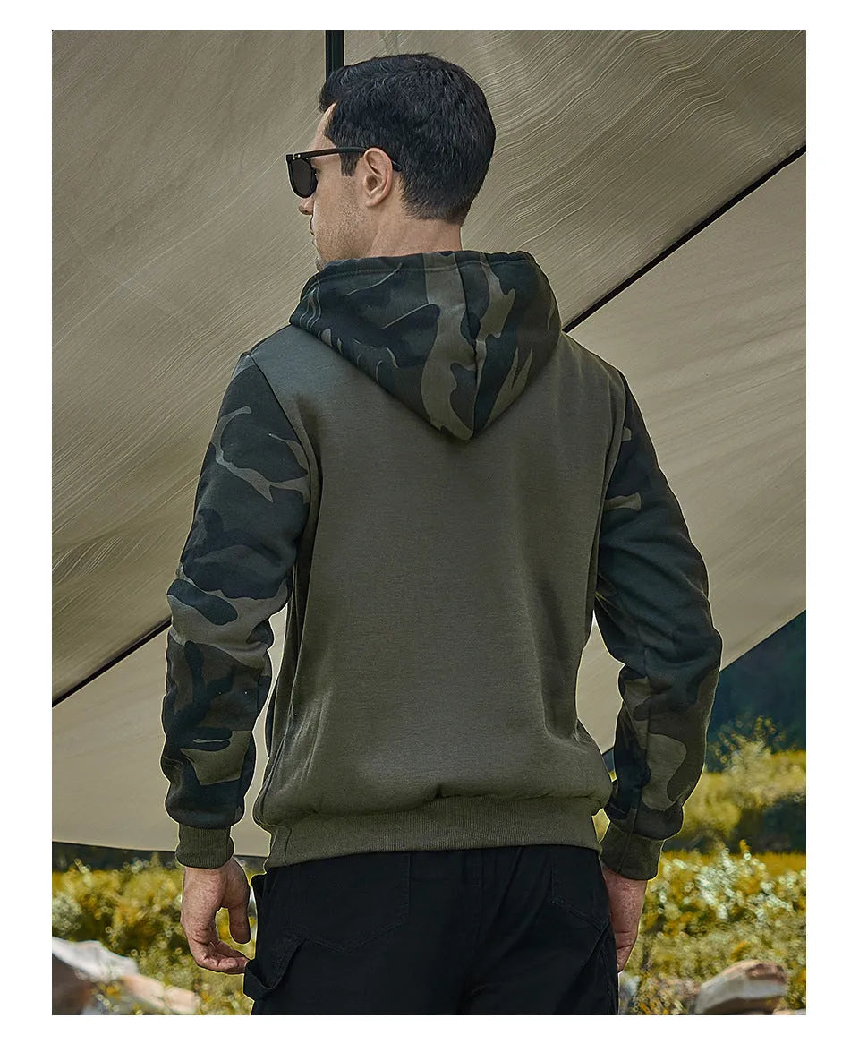 Men's camouflage colour block hooded sweater in polyester, size S to XXL, in Army Green