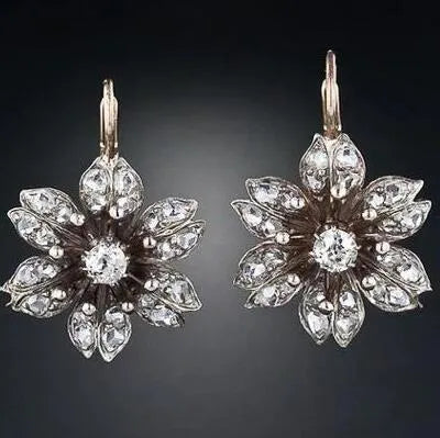 Women's creative retro fashion earrings with electroplated silver finish on alloy construction