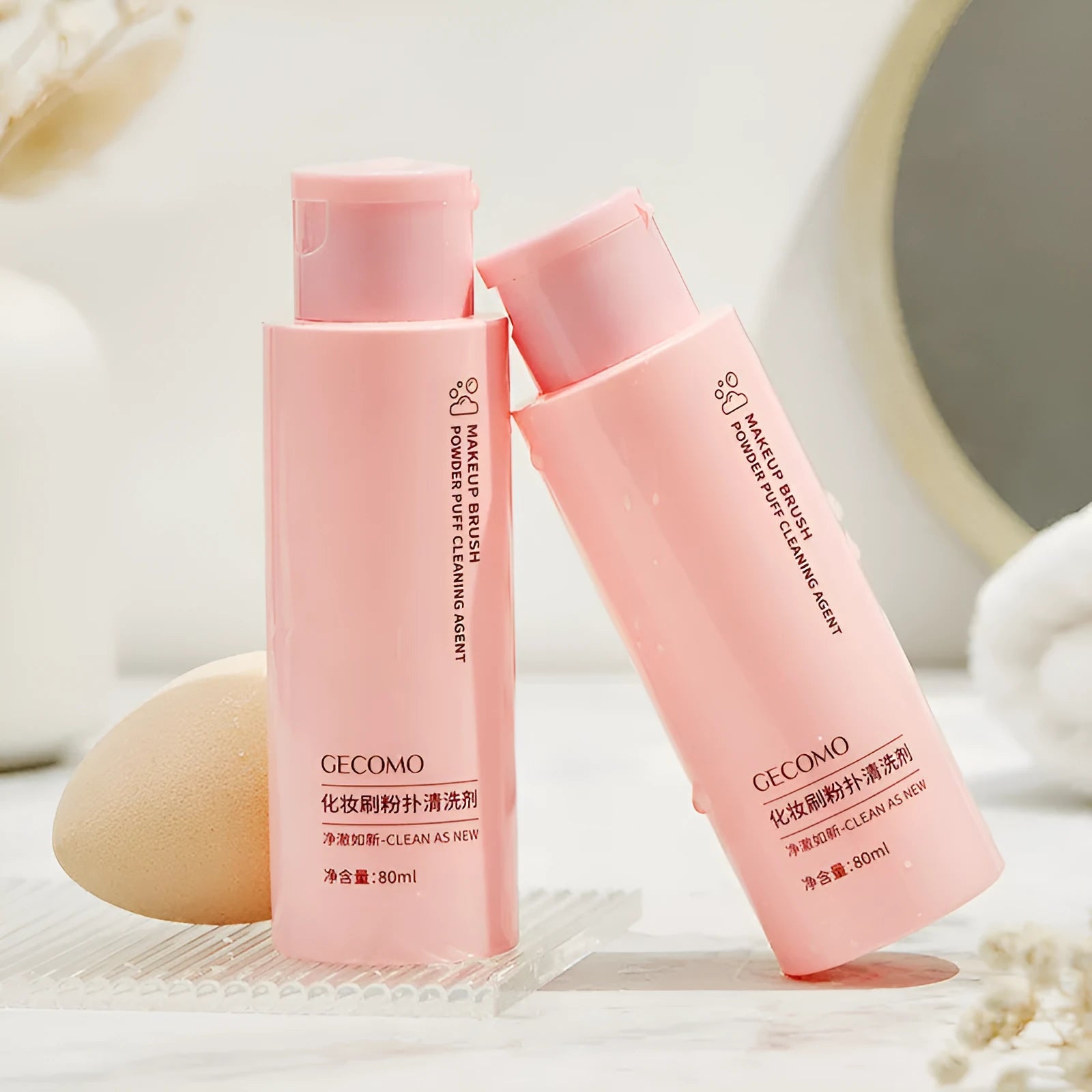 Beauty blender cleaning kit with 80ml cleaner and 75ml wash-free spray bottle