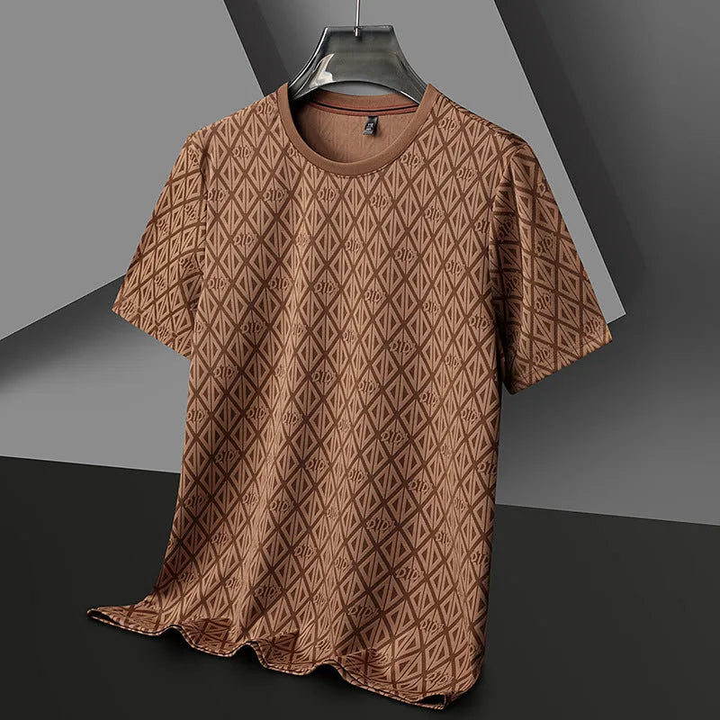 Man wearing a black loose-fit jacquard pattern short sleeve Ice Silk t-shirt for casual leisure.