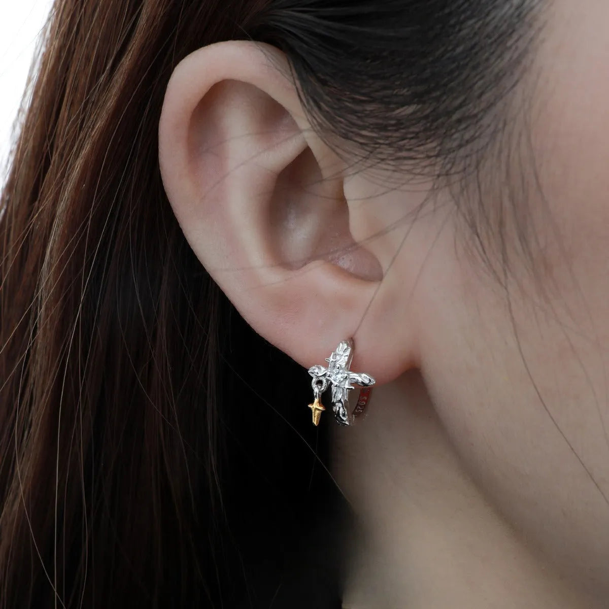 Women's geometric cross earrings in white gold colour made from 925 silver with round design elements