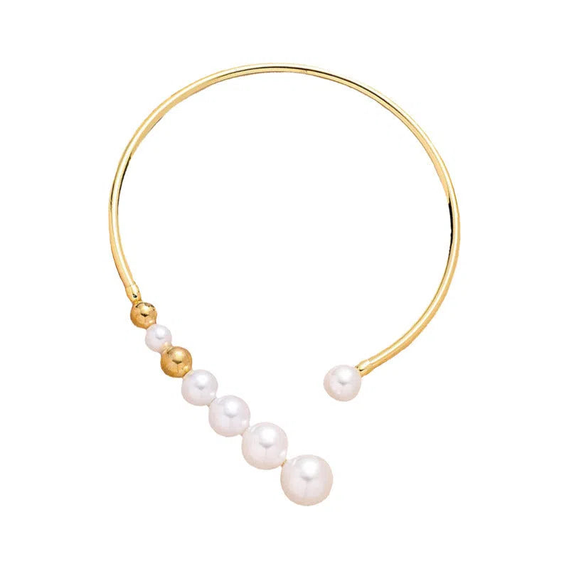 Gold tone women's choker with geometric shape, inlaid imitation pearl, and copper collarbone chain, 30cm and below