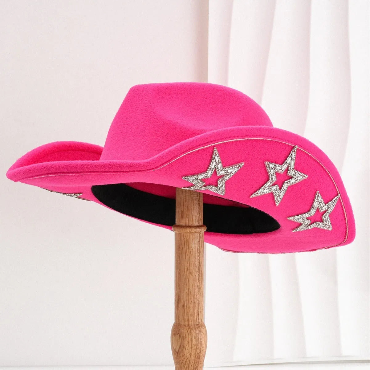Western denim top hat with conical crown and hexagonal star decoration in polyester fabric