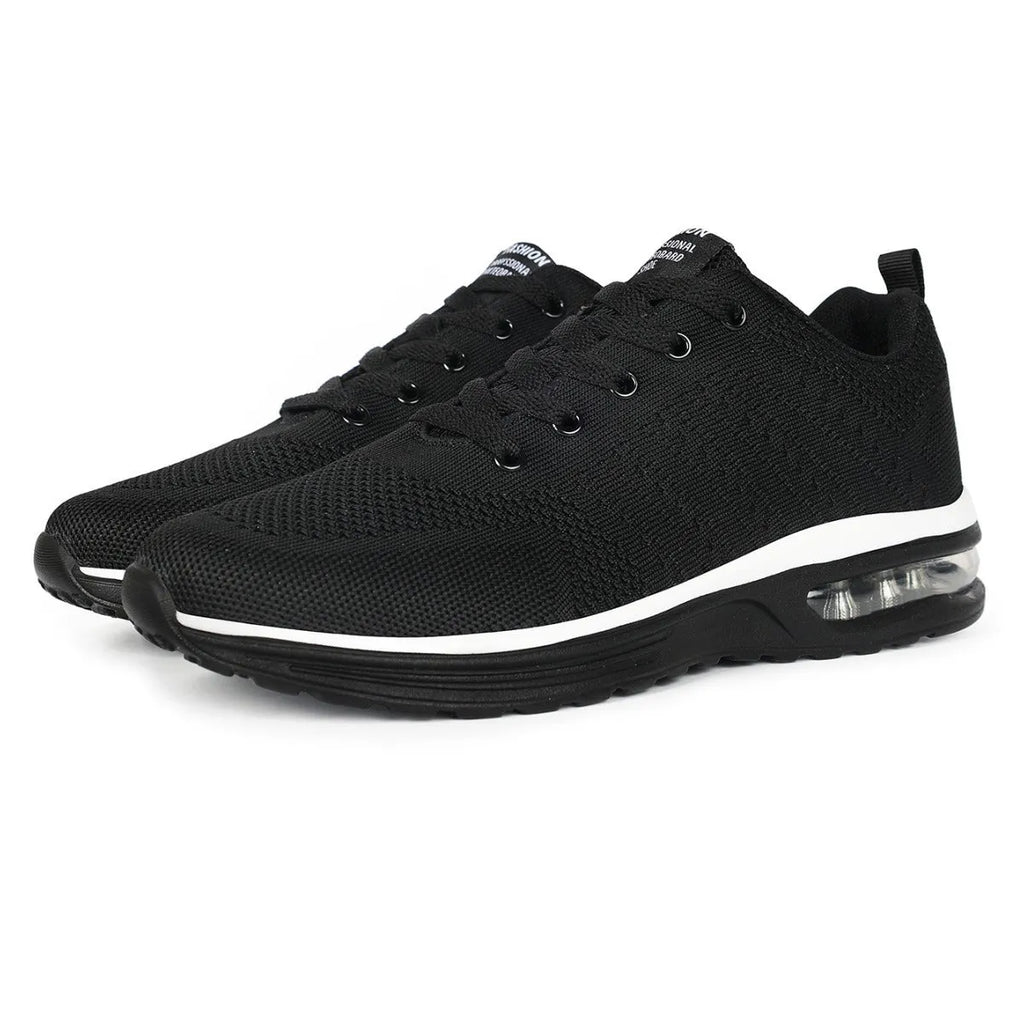 Casual Flyknit running shoes with mesh upper and round-toe design
