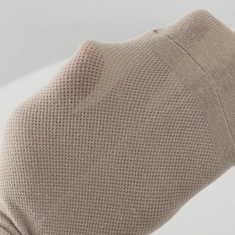 Men's solid colour low-cut boat socks in polyester, shown in multiple colour options.