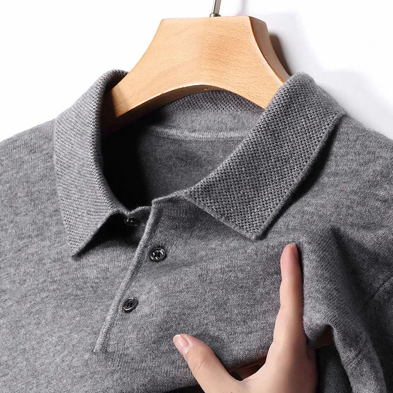 Winter wool lapel coat for men in camel colour, long sleeves, simple style, thickening fabric
