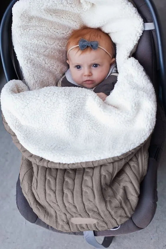 Winter baby stroller sleeping bag with lamb cashmere lining and cotton wool filling in envelope design