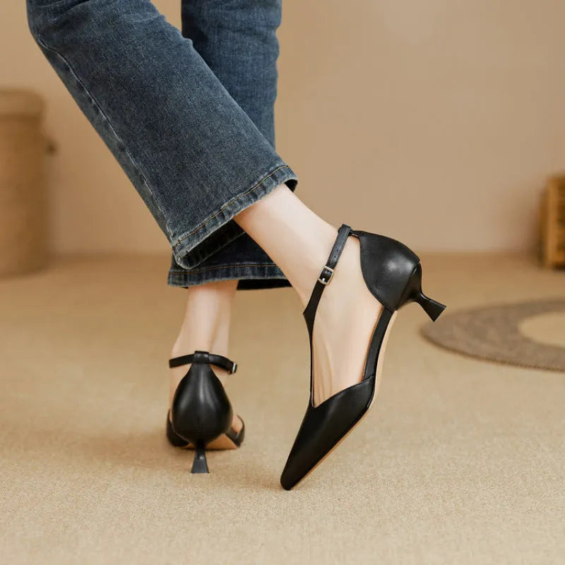 Women's brown cowhide leather pointed-toe high heels in vintage style