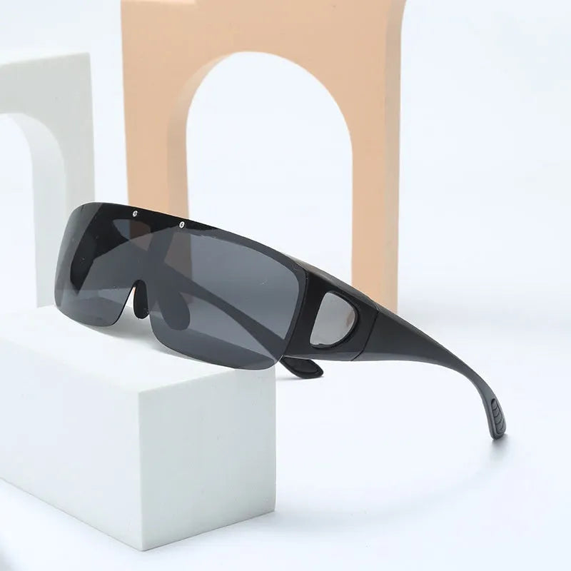 Polarised myopia sunglasses for outdoor sports with multiple lens colour options
