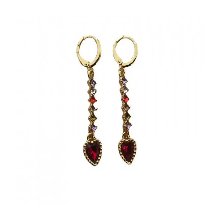 Women's heart-shaped earrings in gold or silver colour with alloy construction and electroplated finish