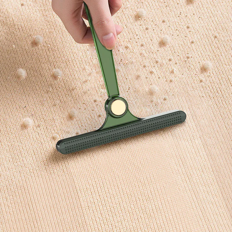 Manual fabric shaver for removing pilling from wool coats and sweaters, AS+TPE construction, 12x14.5x1.5cm, in green colour
