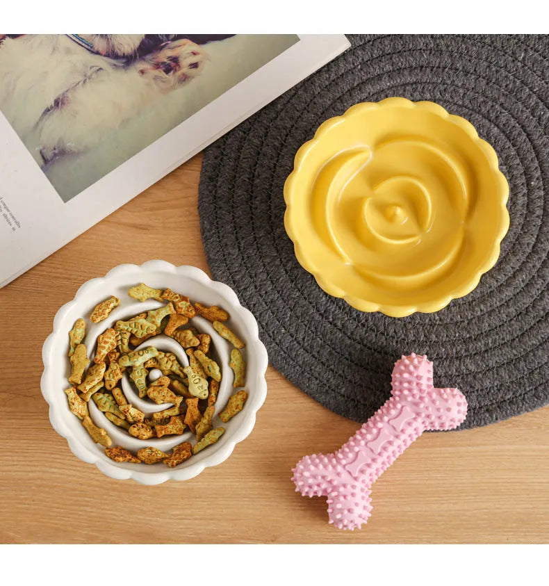 Ceramic flower pool slow feed dish for cats and small dogs with higher edges, in white