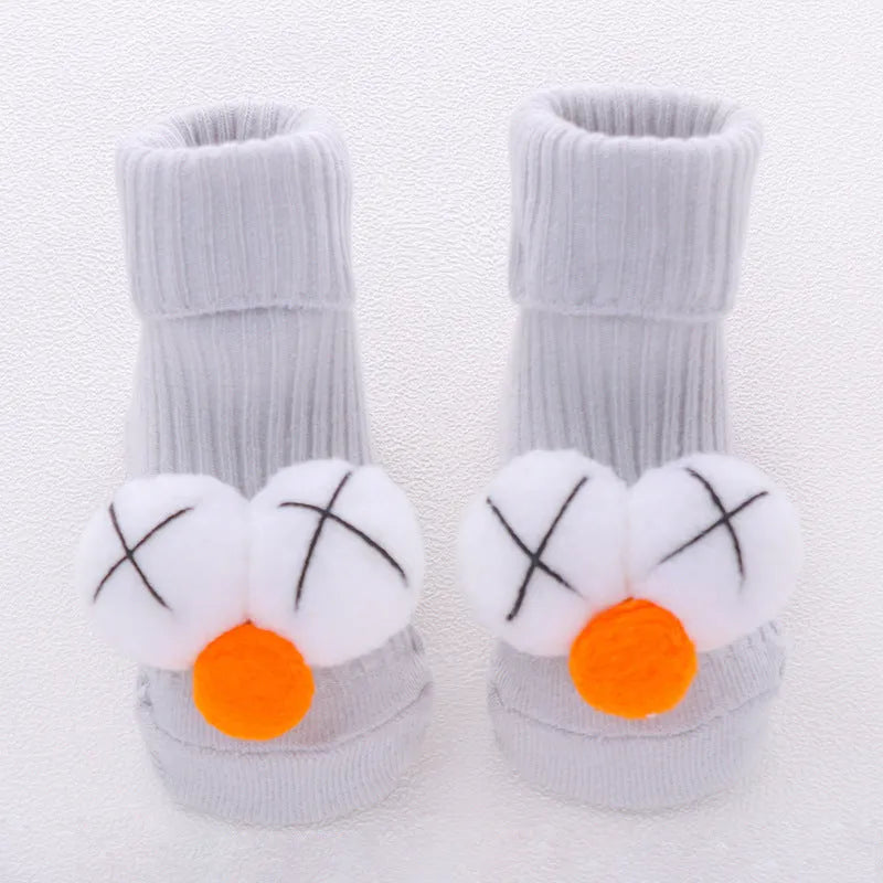 Baby socks in cotton with breathable sweat-absorbing features, available in multiple colours and XS S M sizes for infants