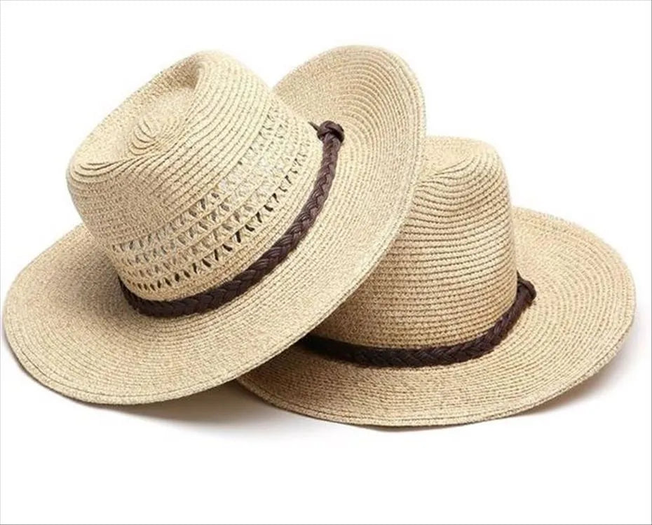 Men's foldable straw sun hat with wide brim in beige colour for summer outdoor use