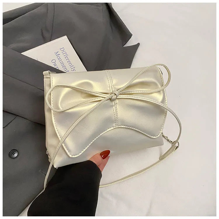 Women's black underarm bag with large capacity and street trend styling