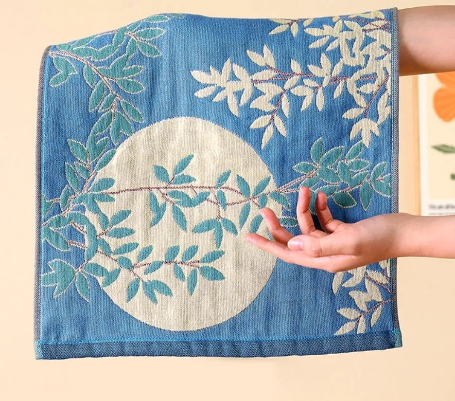 Pure cotton children's face towel, 34cm x 40cm square scarf with hanging design and cartoon print