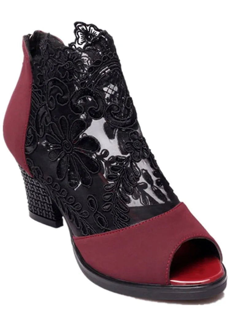 Black lace women's gladiator sandals with square heel and flower detailing