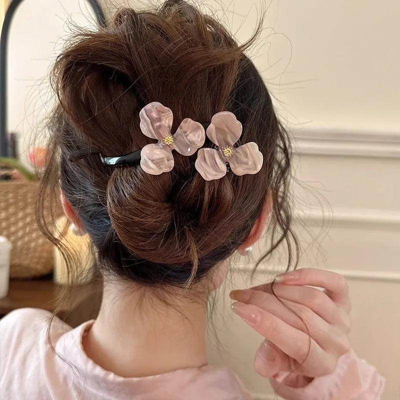 Retro flower back head updo bobby pin with acrylic petals in beige colour