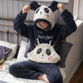Men's plush thickened coral velvet pajama set with round neck and long sleeves in green colour