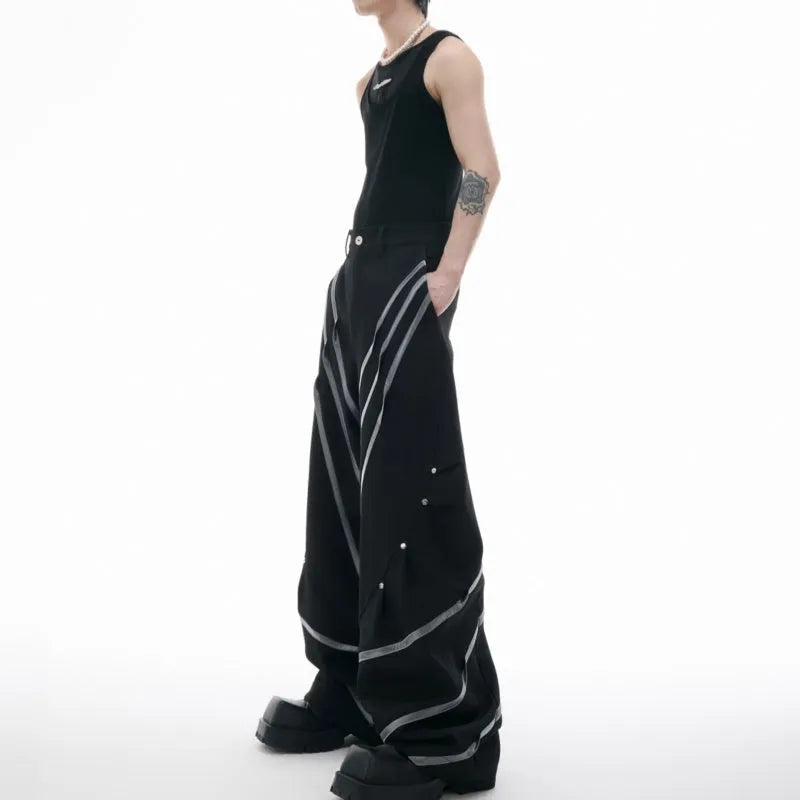 Men's polyester trousers with three-dimensional cutting and metal striped rivet pleats in black or white colours