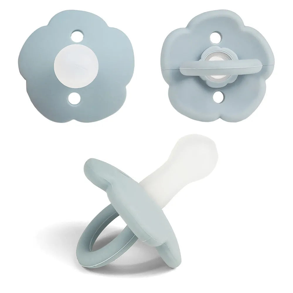 Baby pacifier with lace nipple in edible silicone, 6.5x5x5cm, for 0-6 months, apricot colour
