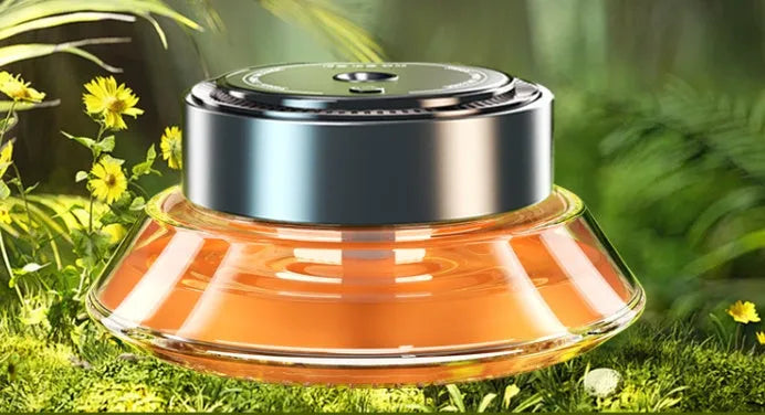 Smart spray car mounted fragrance accessory in vehicle with 50-100ml content