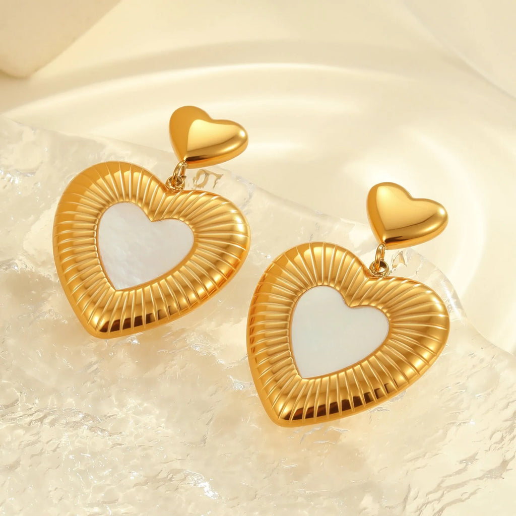 Women's gold electroplated heart-shaped earrings with fritillary design on stainless steel