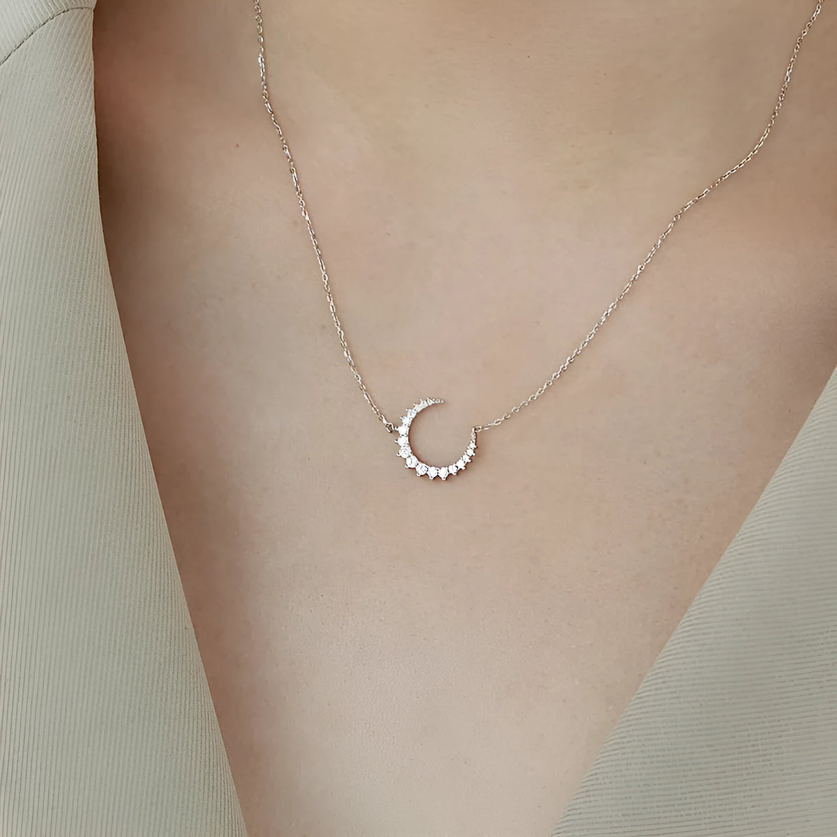 S925 sterling silver crescent necklace with mixed gem inlaid zircon pendant and cross chain, 41-50cm