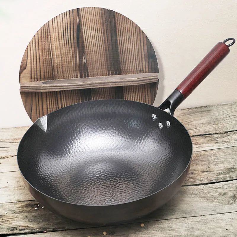 Traditional black iron wok with wooden handle, 40cm diameter cooking pan