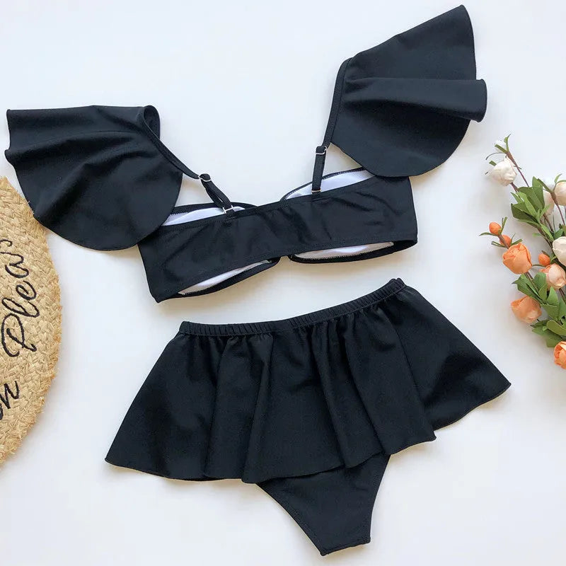 Women's three-piece flounced bikini swimsuit in nylon with spandex lining