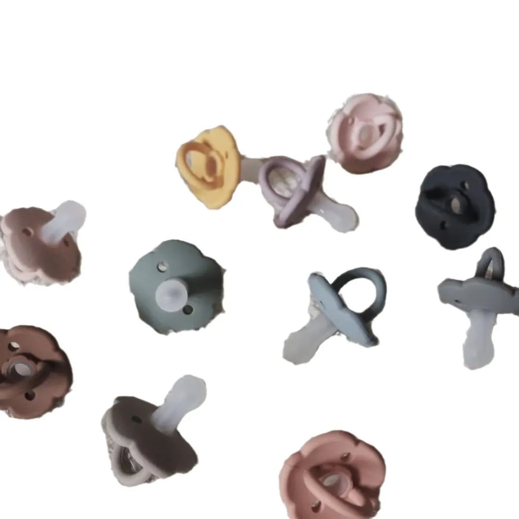 Baby pacifier with lace nipple in edible silicone, 6.5x5x5cm, for 0-6 months, apricot colour