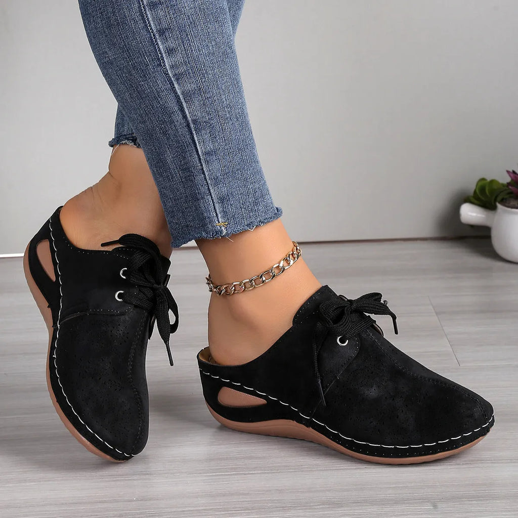 Women's summer lace-up wedge slippers in suede with rubber sole and hollow-out design