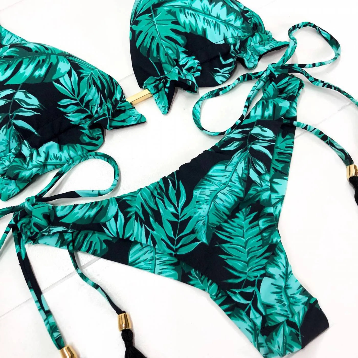 Beach swimming sports split swimsuit in green with steel drag and chest pad