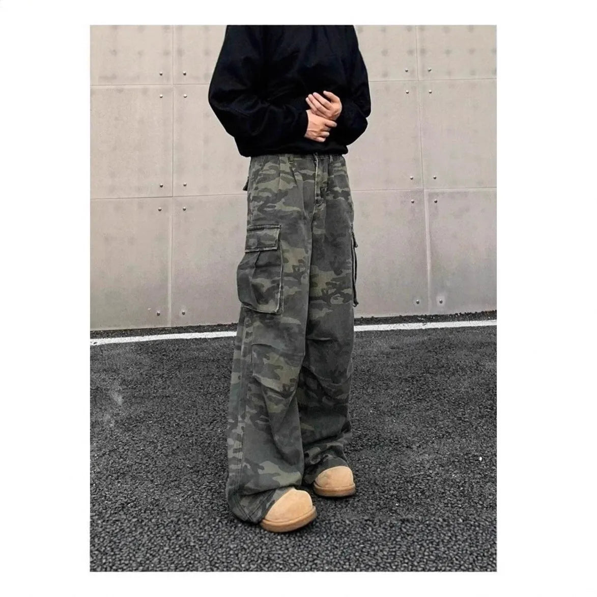 American vintage washed camouflage cotton blend cargo trousers with multiple pockets, shown in colour K0915.