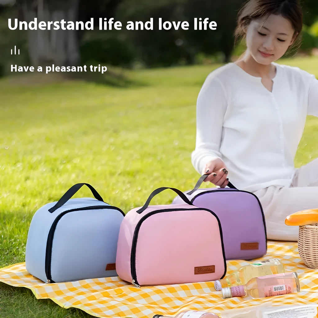 Large capacity insulated lunch box bag in textured cloth material with bento box