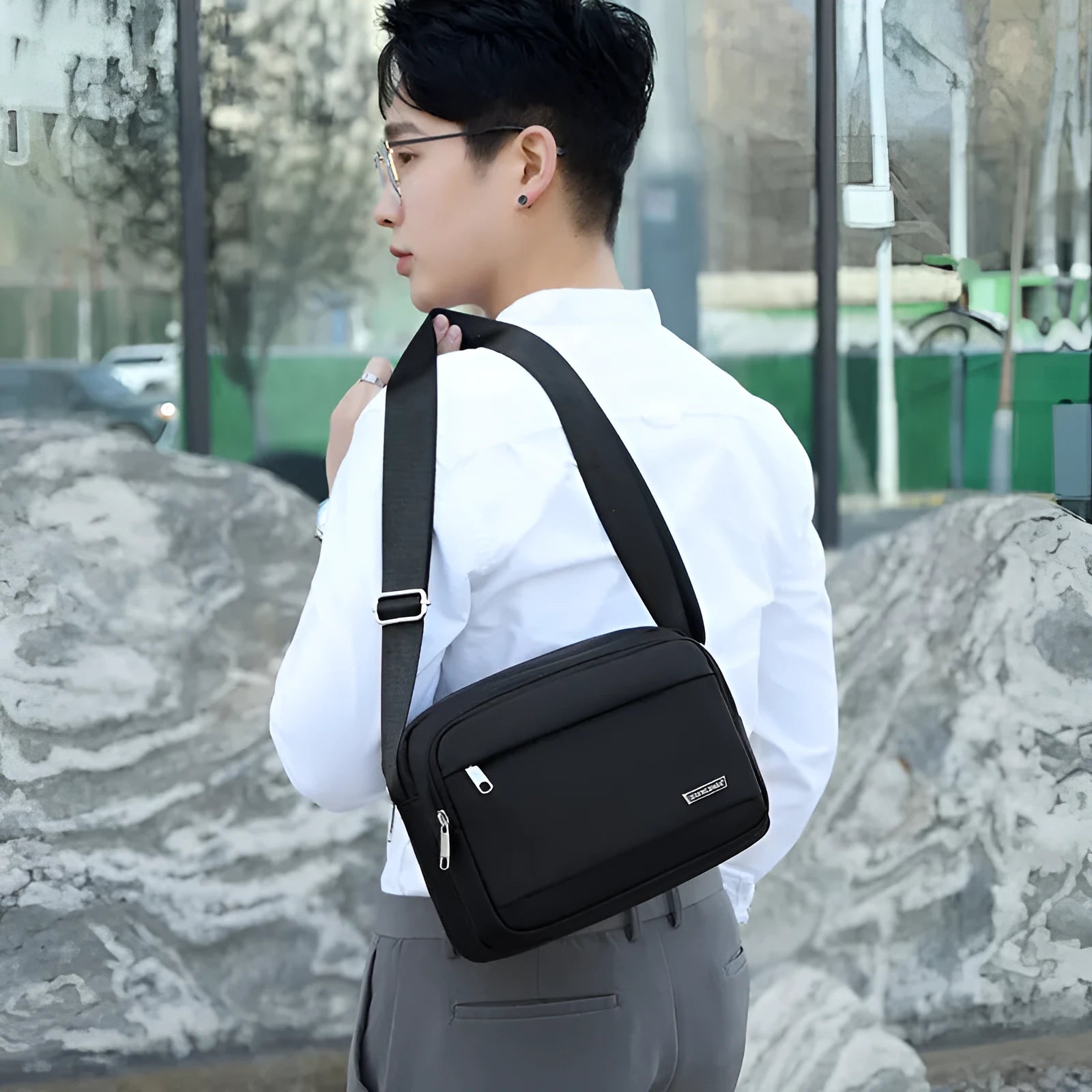 Men's black Oxford cloth horizontal multi-layer messenger bag for daily matching