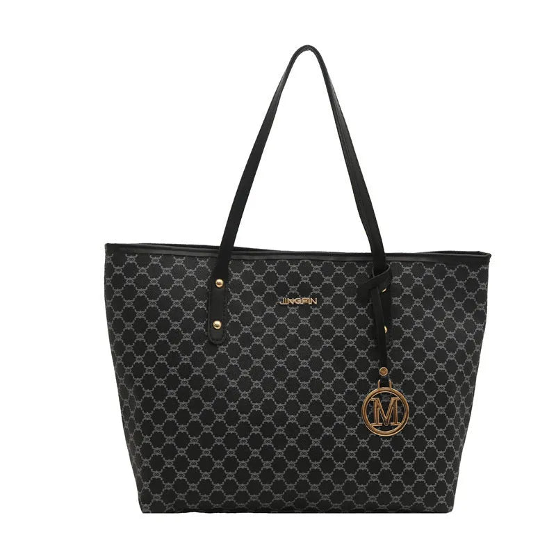 PU shoulder bag in street trend style with visible sewing thread detail