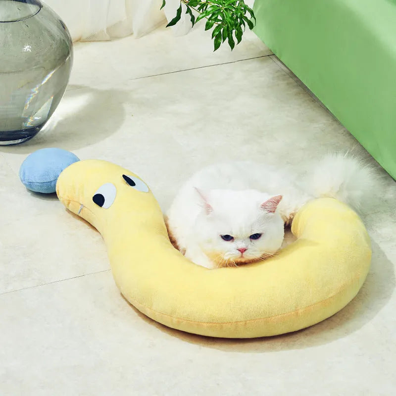Rectangular blue pet pillow measuring 62x39cm for cats and dogs