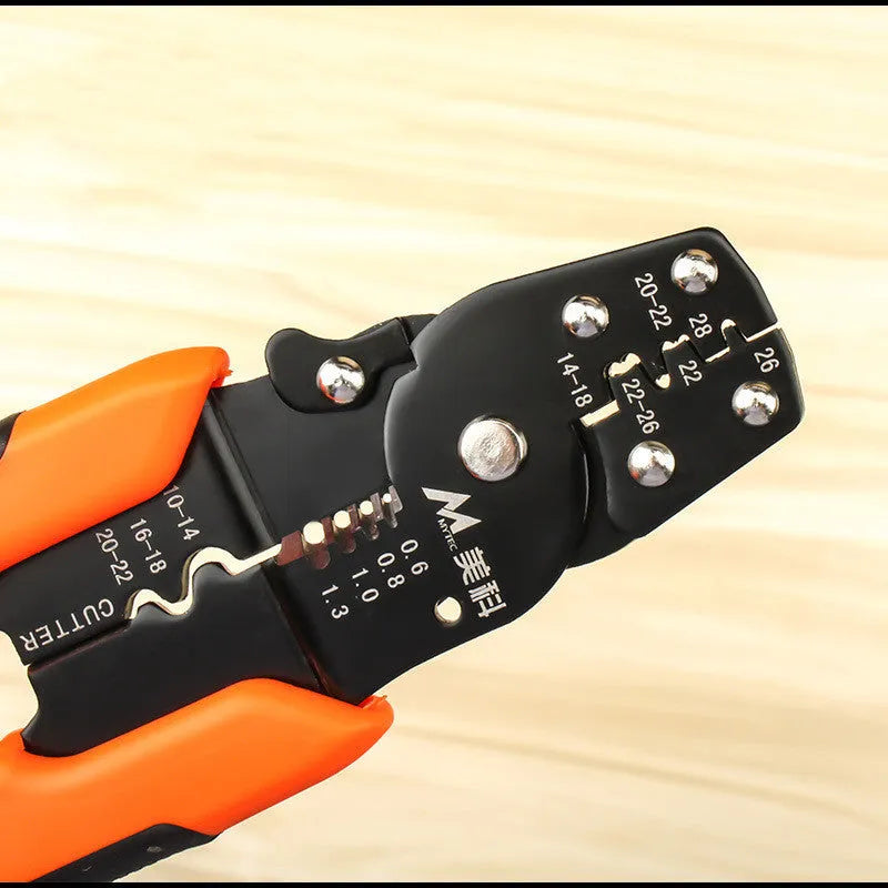 Multifunctional electrician manual peeling pliers with 0.6-3.2mm stripping capacity in 165mm size