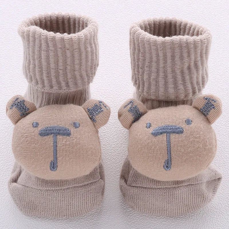 Baby socks in cotton with breathable sweat-absorbing features, available in multiple colours and XS S M sizes for infants
