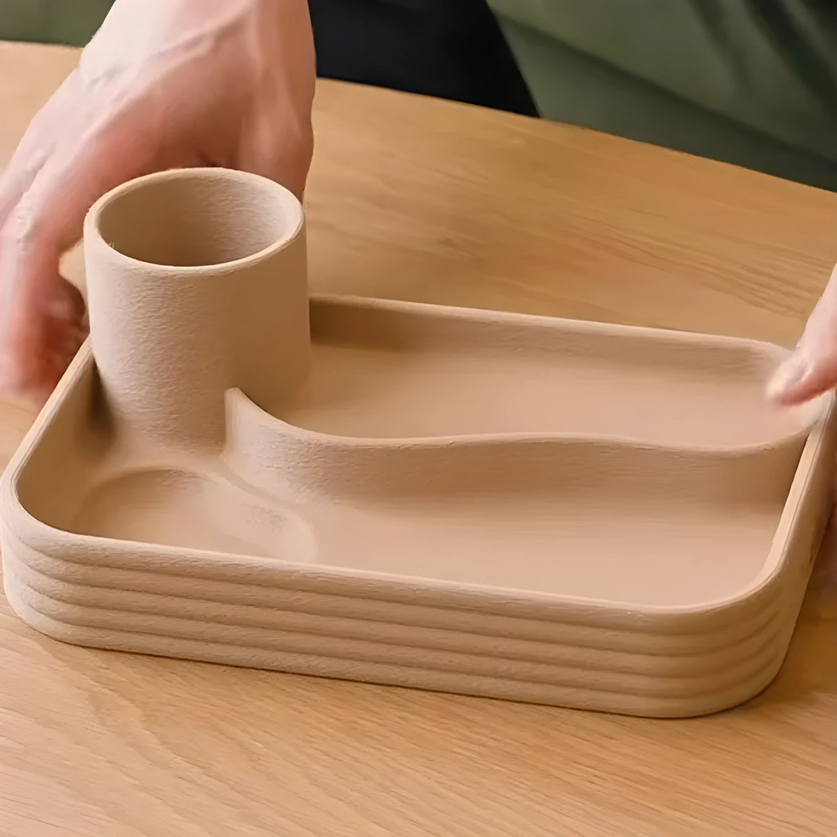 Plastic desktop storage box in modern simplicity style, 24x16x8cm, for remotes, cosmetics and cables