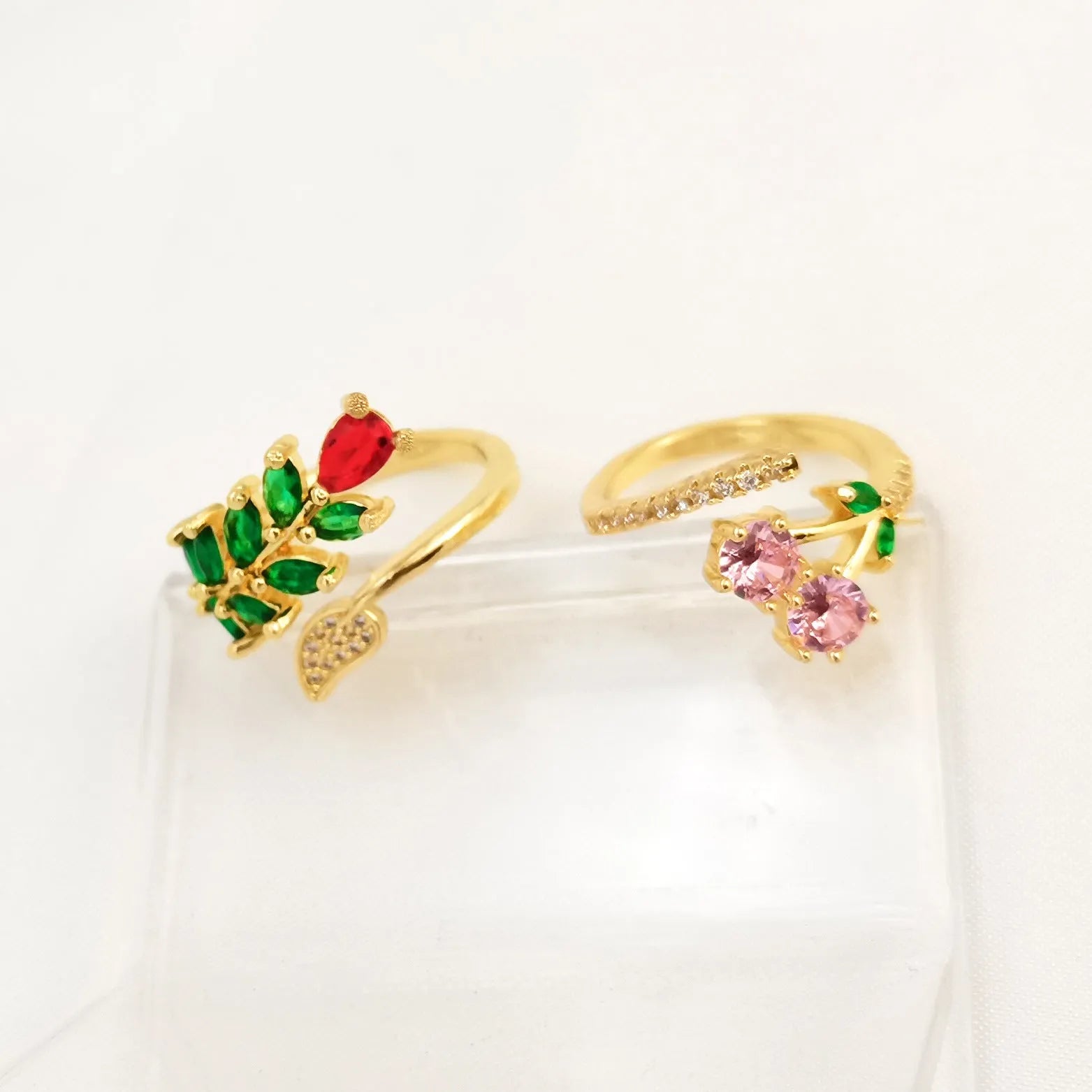 Women's copper gold-plated open ring with leaf geometric pattern and zircon stone accents