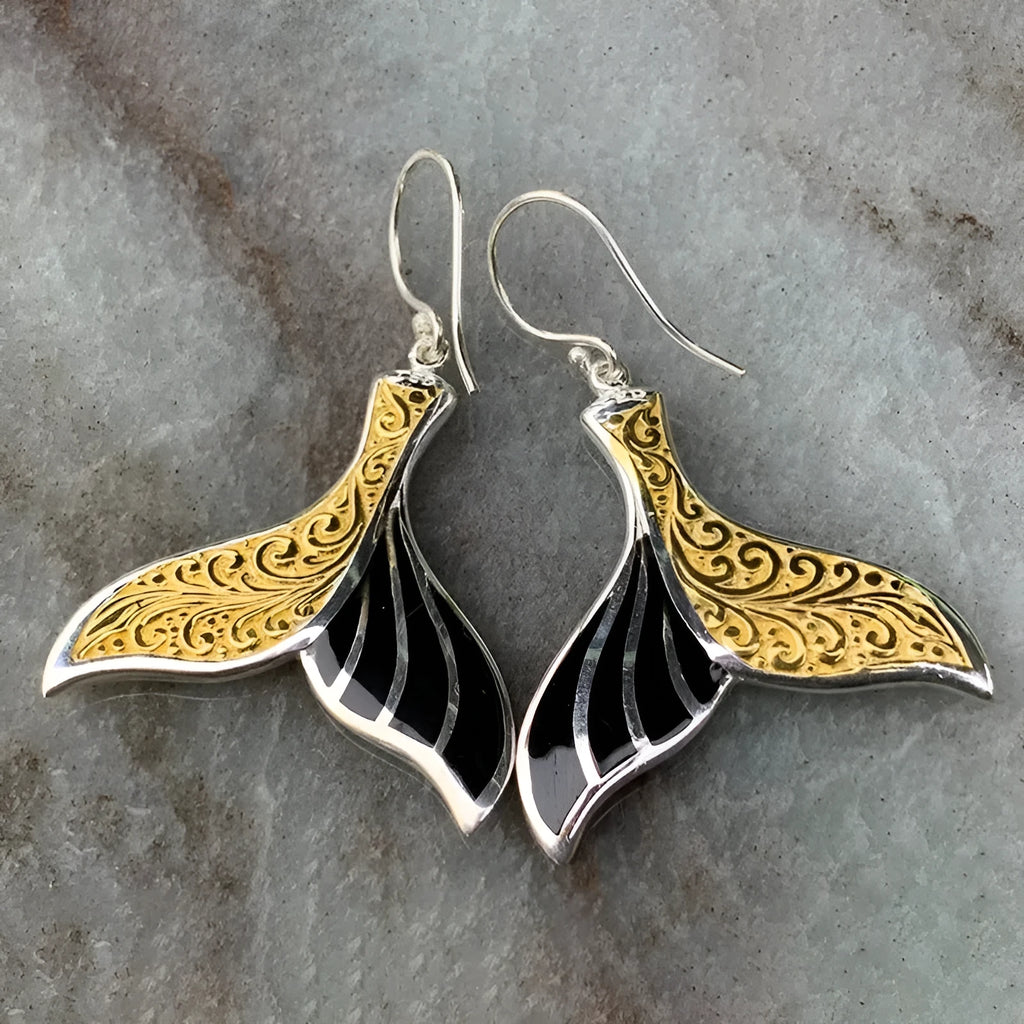 Women's fishtail earrings with whale decoration in white gold colour alloy jewellery