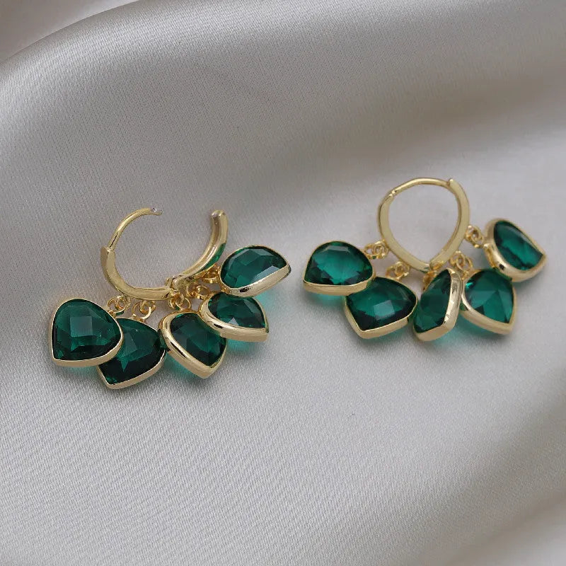 Green heart-shaped pendant ear clip earrings in Korean style for women